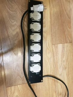 Блок розеток в роковую стойку