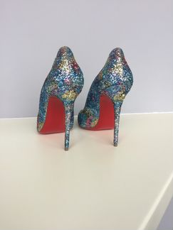 Новые туфли Christian Louboutin pigalle