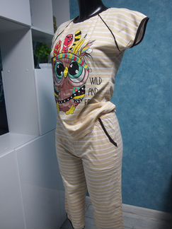 Пижамный костюм (футболка + бриджи)