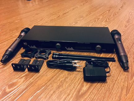 Радиосистема на 2 микрофона новая