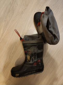 Резиновые сапоги