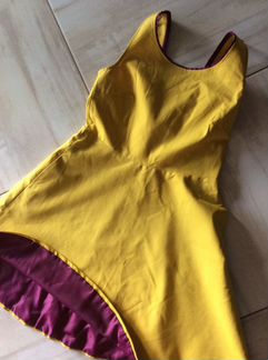 Платье жёлтое 44-46 новое. Zara