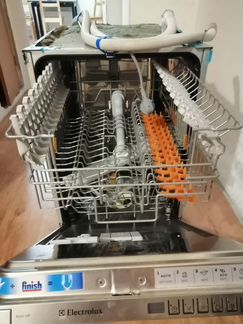 Посудомоечная машина Electrolux
