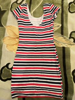 Платье короткое pull&bear, приталенное 42-44р