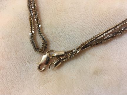 Красивая золотая цепочка