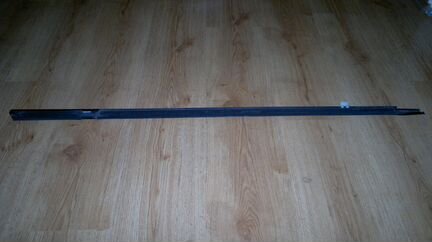 Молдинг стекла на nissan bassara, nissan presage