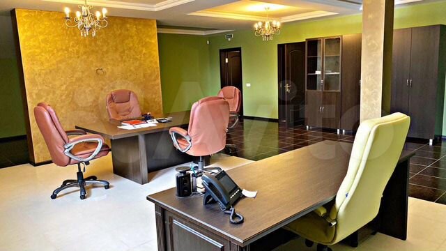 Помещение свободного назначения, 882 м²