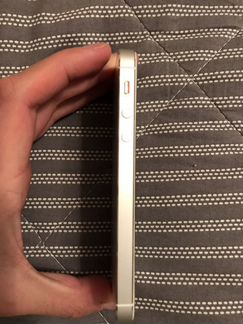 Телефон iPhone 5s 16 gb + защитные стекла