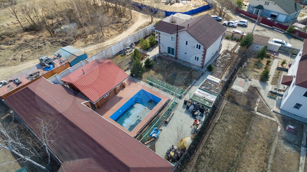 Коттедж 280 м² на участке 14 сот.