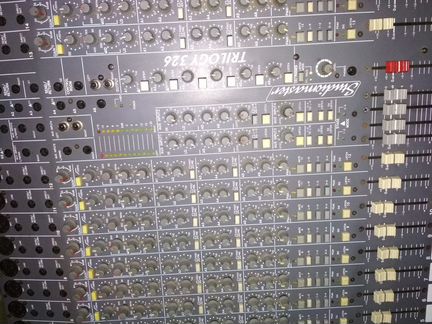 Studiomaster trilogy 326 Микшер