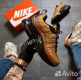 Nike Air Max 720-818