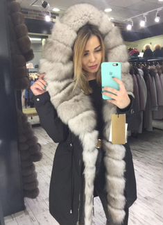 Парка с натуральным мехом