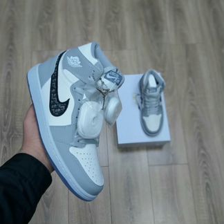 Кроссовки Nike Air Dior