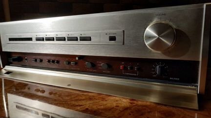 Предварительный усилитель Accuphase-C222