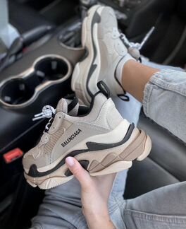 Balenciaga triple s