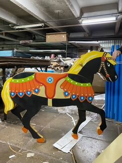 Лошадка деревянная