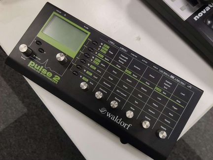 Аналоговый синтезатор Waldorf pulse