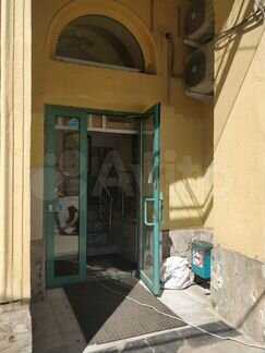 Торговая площадь 100метров от метро