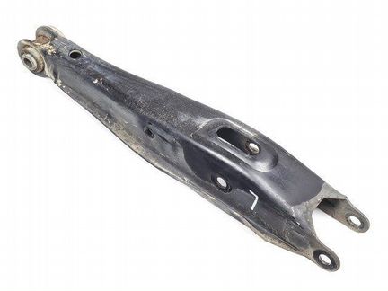Рычаг подвески задней левый нижний Toyota Crown