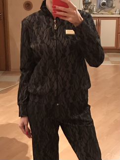 Супер стильный спортивный костюм