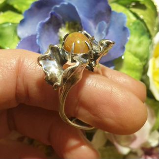 Серебряное кольцо с опалом