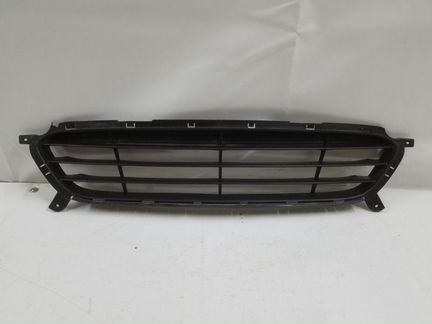 Решетка бампера Hyundai Solaris 1