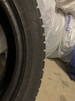 Pirelli ice zero 265 45 20