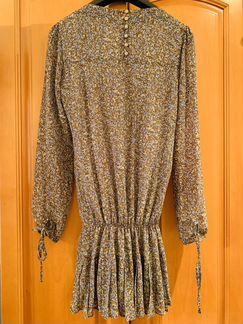 Платье в цветочек на подкладке S