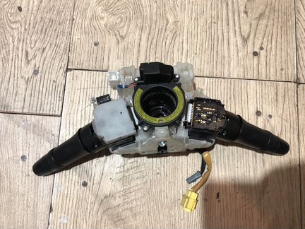 Переключатель подрулевой Outlander XL ASX L200