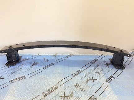 Усилитель переднего бампера Toyota Corolla 180