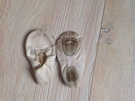 Балетки белые (длина стопы 15-16 см)