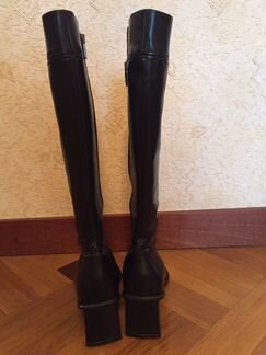 Зимние кожаные сапоги Италия 40 размер