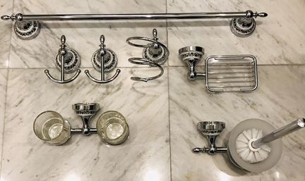 Аксессуары для ванной комнаты новые