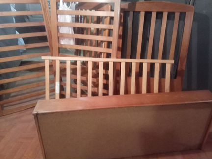 Детская кроватка
