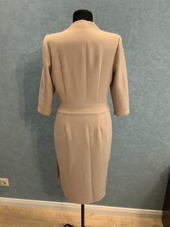 Платье бежевое с запахом