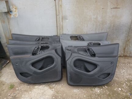 Peugeot partner tepee обшивка двери комплект