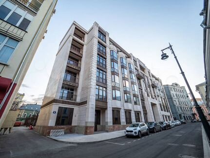 4-к квартира, 153 м², 4/8 эт.