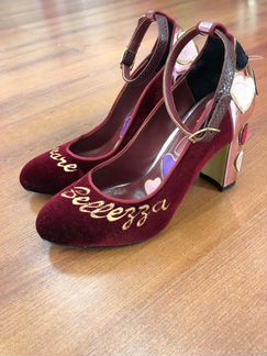 Туфли бордовые с сердечками