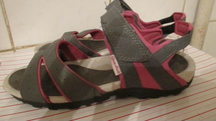 Сандалии Quechua на 38 размер