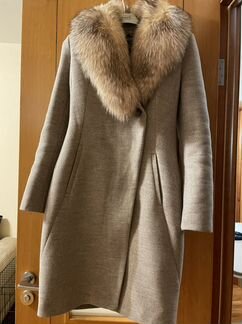 Пальто зимнее с натуральным мехом
