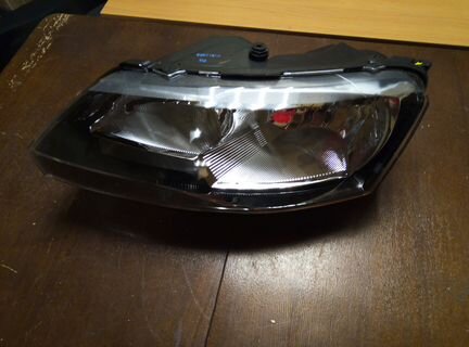 Шкода Рапид Фары новые