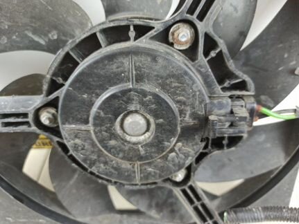 Вентилятор охлаждения радиатора Ford Fiesta MK 5