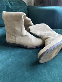 Бежевые сапоги Zara