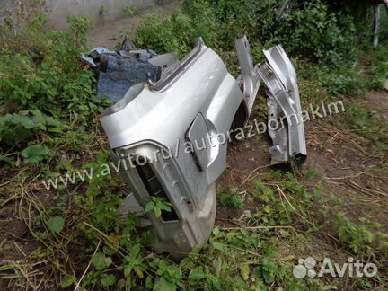 Nissan Patrol Y61 Крыло заднее правое, левое