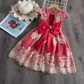 Нарядное праздничное платье для девочки новое