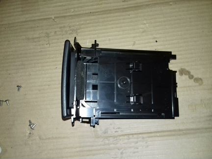 Nissan X-trail T31 подстаканник задний