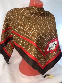 Стильный шёлковый платок Burberry, 90/90 новый