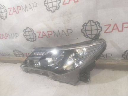 Фара левая Toyota Rav4 XA40 2012