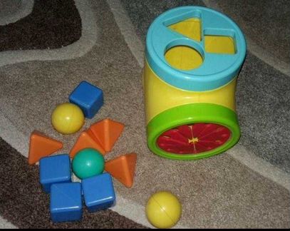 Игрушка сортер тому