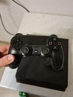 PlayStation 4 - 500gb + аккунт с играми и два джой